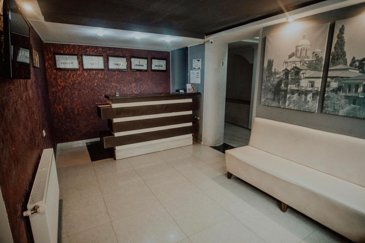 Discovery Hotel Кутаиси Экстерьер фото