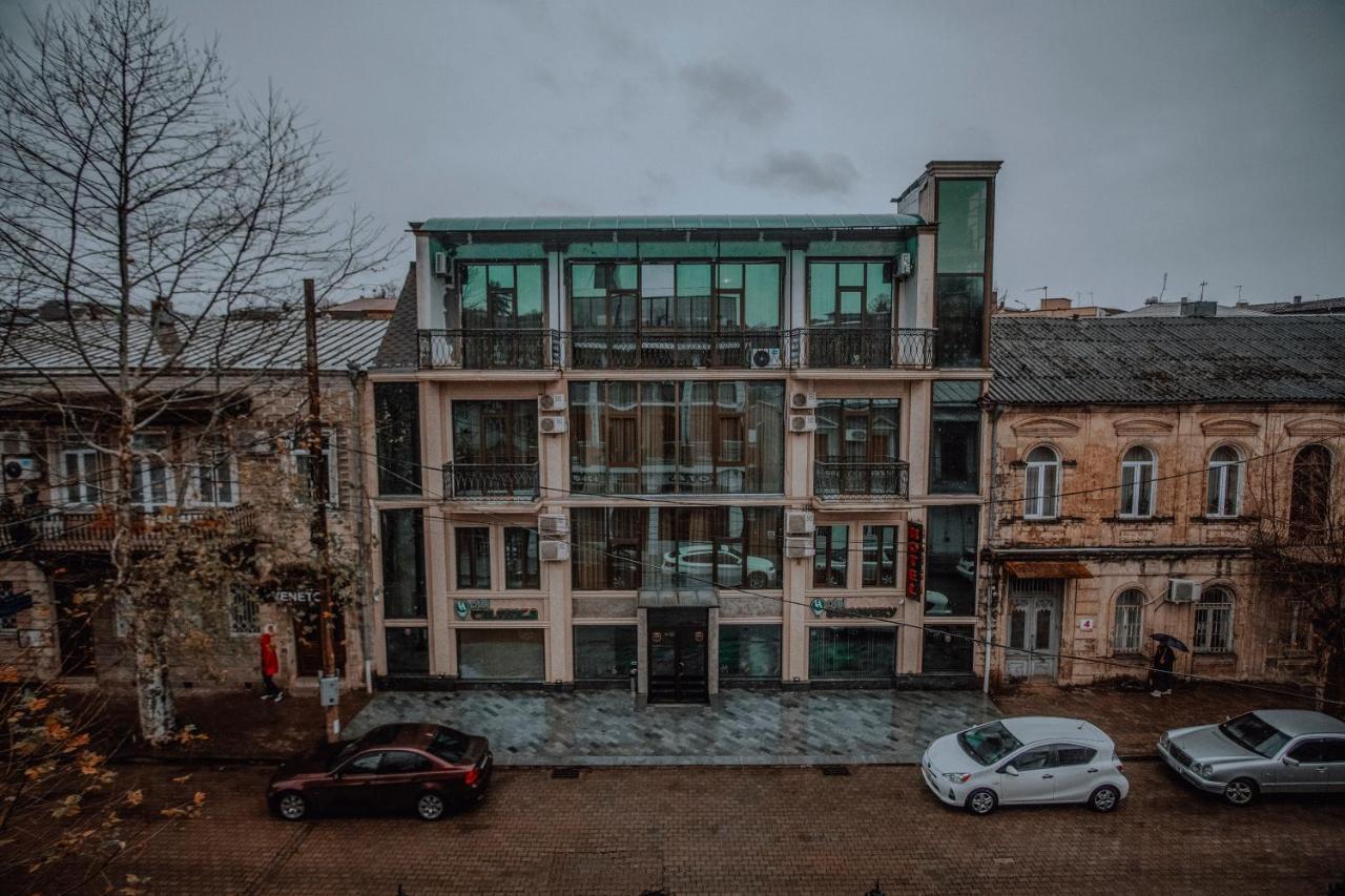 Discovery Hotel Кутаиси Экстерьер фото